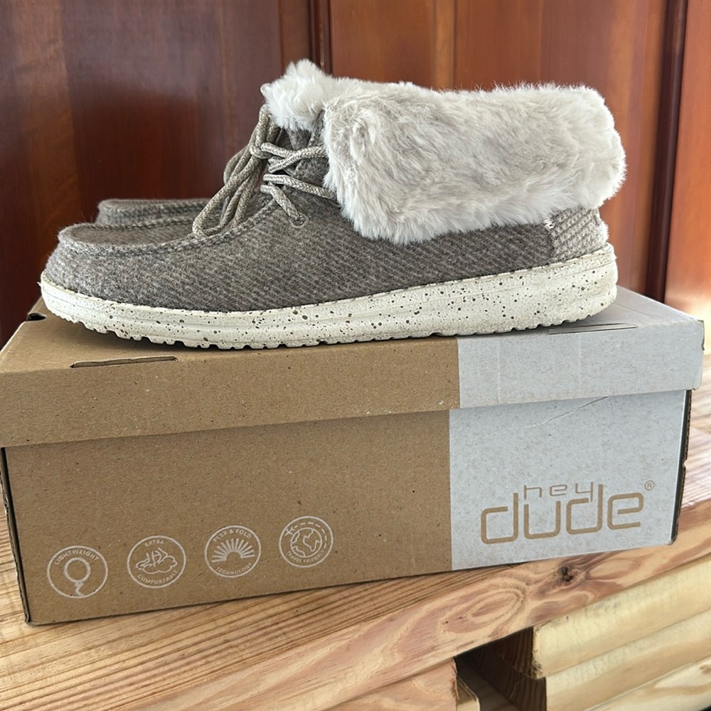 Hey Dude Britt Size 7